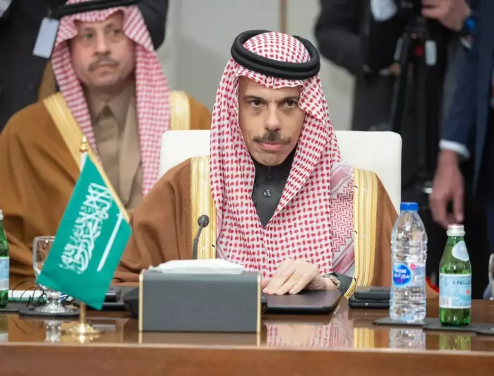 "فيصل بن فرحان" كفى صمتًا..اعتراف فوري بدولة فلسطين وإيقاف فوري للحرب