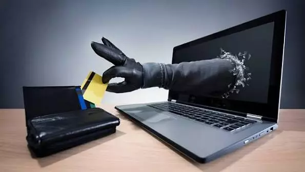 تحذيرات من الاحتيال الإلكتروني وخبراء يدعون المغاربة إلى الحذر من العروض الوهمية على الإنترنت