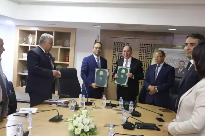 العيون..تفاصيل اتفاقية بين مؤسسة محمد السادس لموظفي الأمن ووكالة التتنمية الاقتصادية بالأقاليم الجنوبية للمملكة