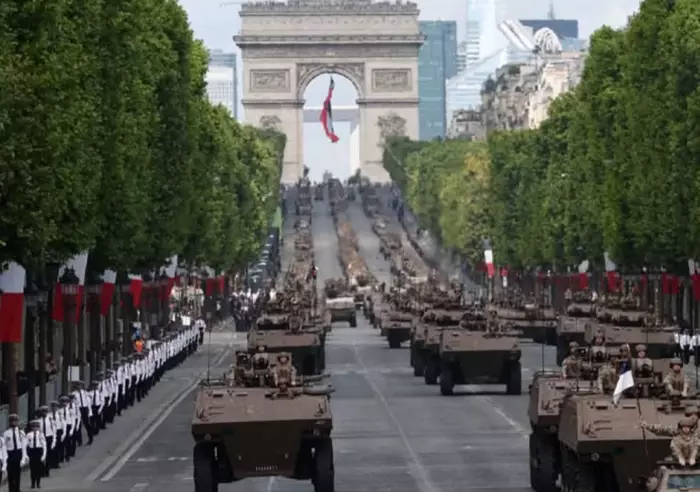 فرنسا على حافة الأعصاب بين خوف الحرب وخطط الهروب