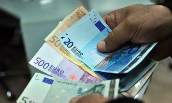 بورصة الدار البيضاء تشتعل..الدرهم يتأرجح والأسهم تتقلب بين صعود وهبوط