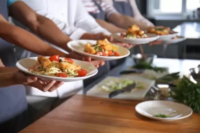 المرأة الكفيفة تصنع مستقبلها من مطابخ الأمل في تمارة