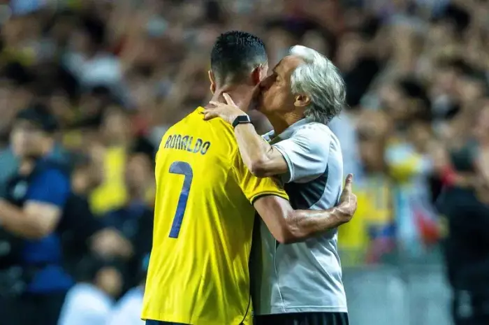 اتحاد البرتغال يتحرك لاحتواء أزمة رونالدو وجيسوس وسط ترقب رد قائد المنتخب