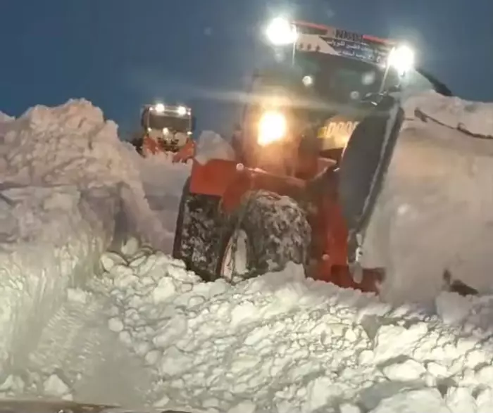 أطلس أزيلال تحت الحصار الأبيض ونداء استعجالي لإنقاذ أرواح العالقين في الجبال