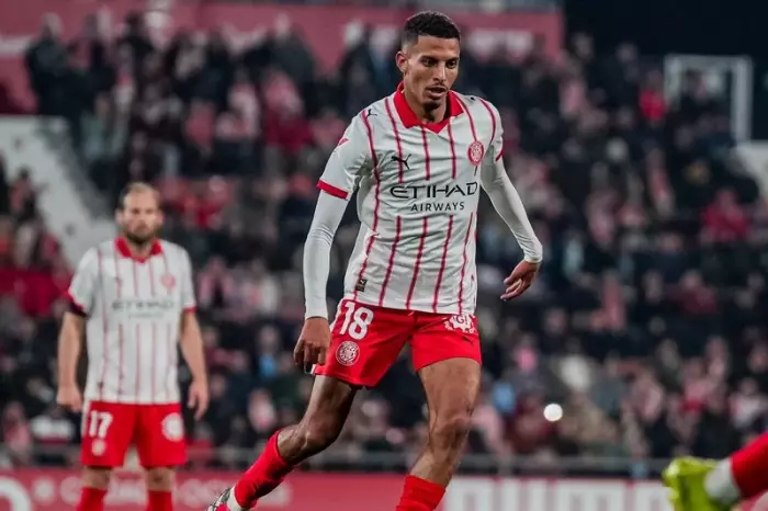 أوناحي يفتح باب الرحيل عن جيرونا وأياكس يقترب من خطف نجم المغرب