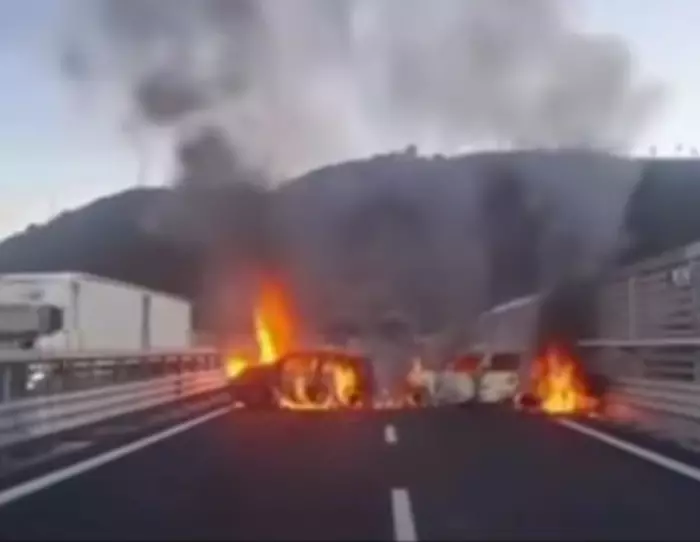 سطو هوليوودي على طريق سريع إيطالي والغنيمة تصل إلى مليوني يورو