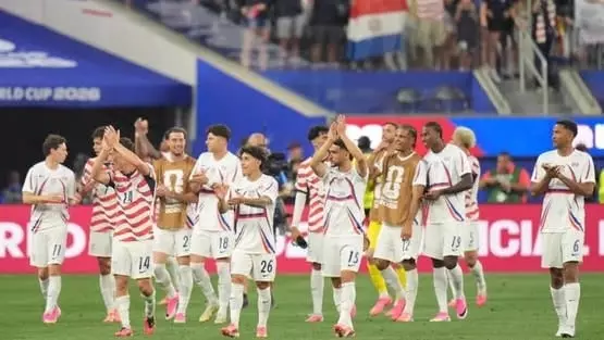 هذه آخر تطورات فضيحة الأحذية الوردية التي تم فرضها على لاعبي كأس العالم في نسخته الأخيرة 
