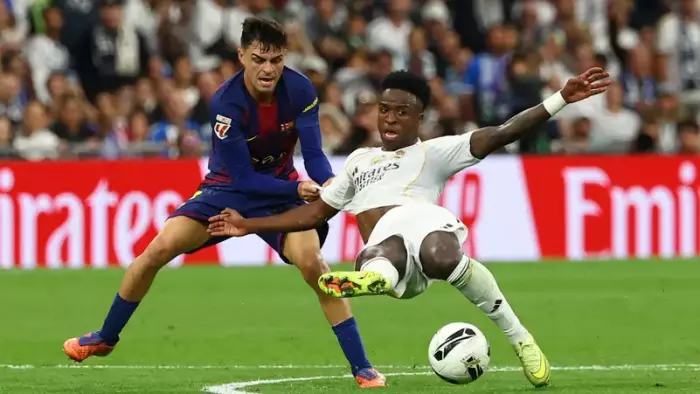 ريال مدريد يقترب من حاجز المليار وبرشلونة يقفز إلى 583 مليون يورو في سقف الرواتب