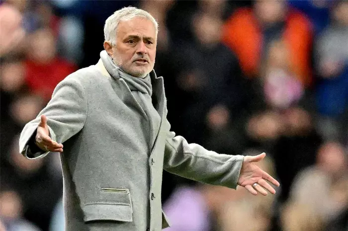 مورينيو يوجه رسالة حازمة لنجوم ريال مدريد قبل مواجهة لايبزيغ ويؤكد أن لا أحد فوق المساءلة