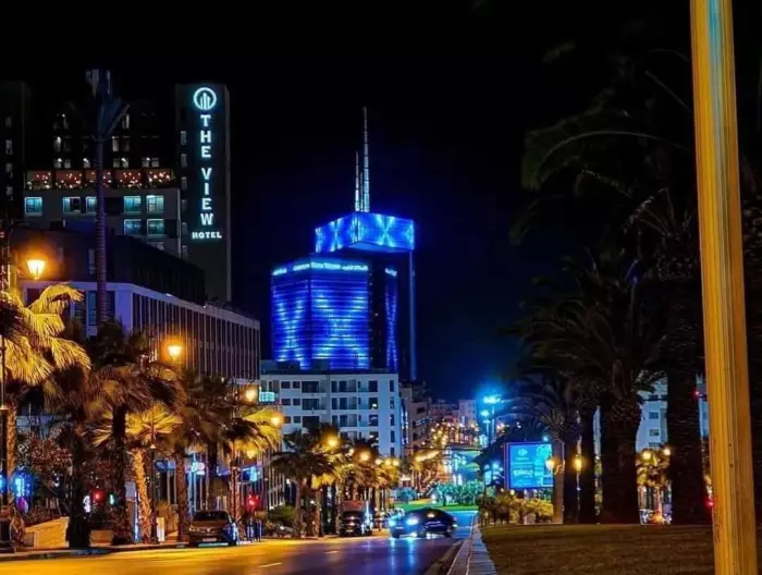 شارع النخيل بالرباط يتحول إلى “شارع دونالد ترامب” وسط جدل واسع