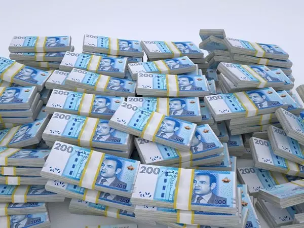 فضيحة مدوية تهزالجنوب..من اتهام محاسب بخيانة الأمانة إلى شبهة نهب 60 ملياراً من أموال الدولة