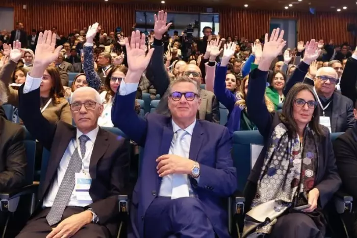 "عزيز أخنوش" يعلن ترجله عن ظهر الحمامة