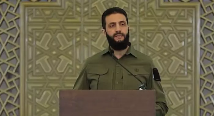 إسرائيل تضرب قاعدة جوية سورية وتركيا تدخل على خط التصعيد في مشهد إقليمي شديد الحساسية