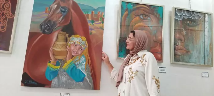 لوحات الفنانة نعيمة زمرو رسالة نبيلة في حب الفن والهوية والانتماء المغربي