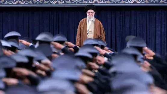 بالفيديو: مشاهد متفرقة من الضربات الصاروخية الإيرانية لإسرائيل والكويت والامارات وقطر...