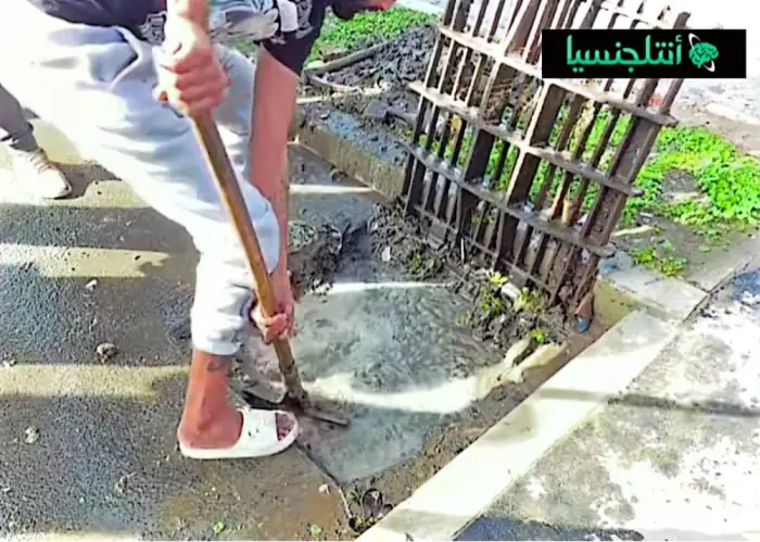 بالوعات مخنوقة وشركة غائبة وساكنة المحمدية في مواجهة الخطر