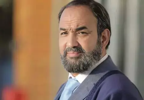 رشيد الوالي عفريت السياسة لا يفهم في السياسة.. "النعجة وكيس الشعير"