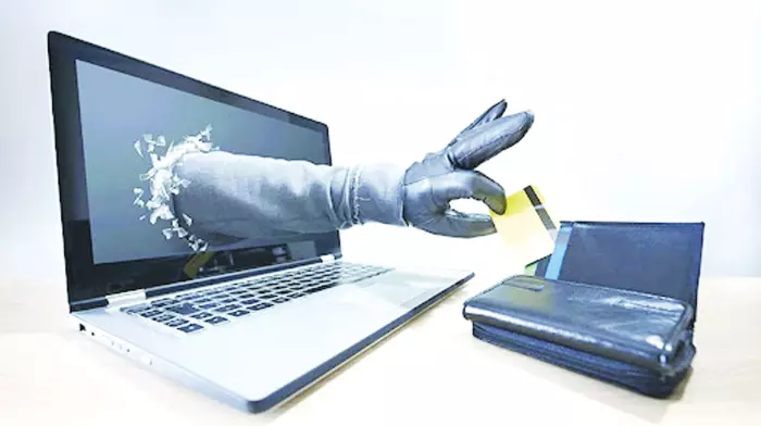 الاحتيال الإلكتروني يترصد جيوب المغاربة وكيف تسقط حسابات الزبائن ضحايا للنصب الرقمي؟