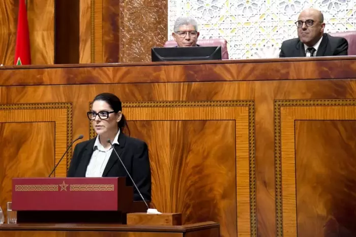 المنصوري تتعهد بكبح الغلاء وتخصص ملياري درهم لتفعيل الأمازيغية