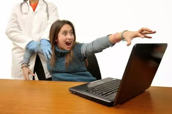 الأطفال المغاربة بين الإدمان الرقمي وغياب التأطير