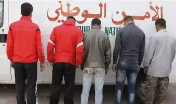 انتحلوا صفات موظفين بمؤسسات بنكية والأمن يطيح بهم وهذه التفاصيل