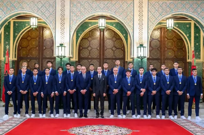 مولاي الحسن يترأس حفلًا مهيبًا بالرباط احتفاءً بـ“أشبال الأطلس” أبطال العالم تحت رعاية ملكية سامية
