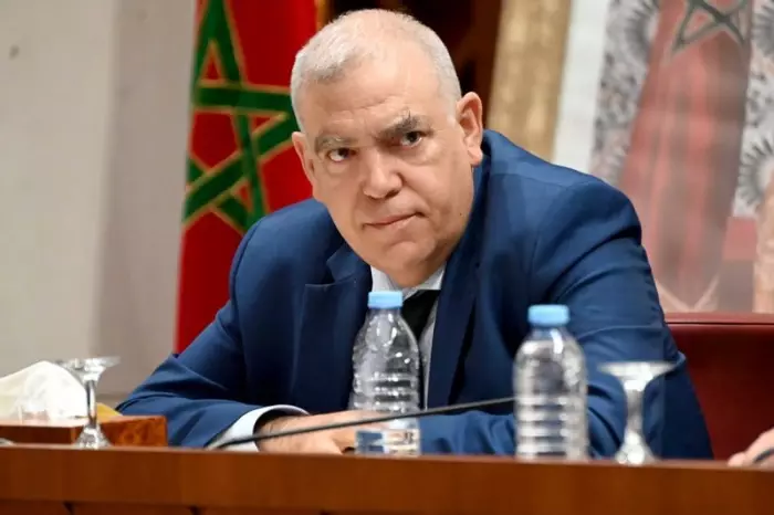 لفتيت ينسف مزاد بركان المثير للجدل والداخلية تلغي السمسرة وتفتح النار على احتكار أراضي الدولة