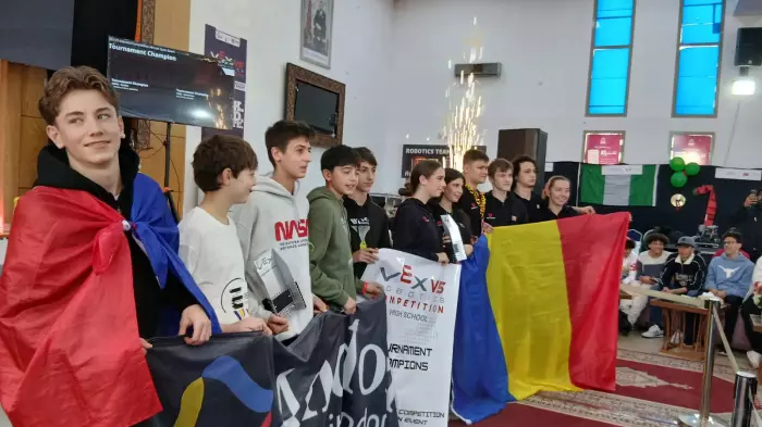 مسابقة إفريقيا للروبوتات VEX بفاس تختتم بنهائي مثير وتتويج دولي يعكس قوة الابتكار الشبابي(صور)