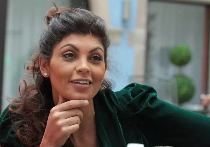 هل يتم منع حفل مثير للجدل؟ وهكذا تفاعل المغاربة مع خبر الإعلان عن حفل فني لكوميدية جزائرية أساءت للمغربيات 