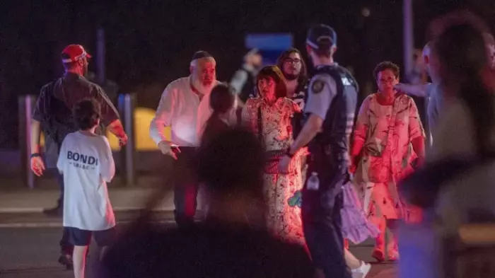مجزرة تهز يهود سيدني وقتلى وجرحى في هجوم مسلح على شاطئ بوندي