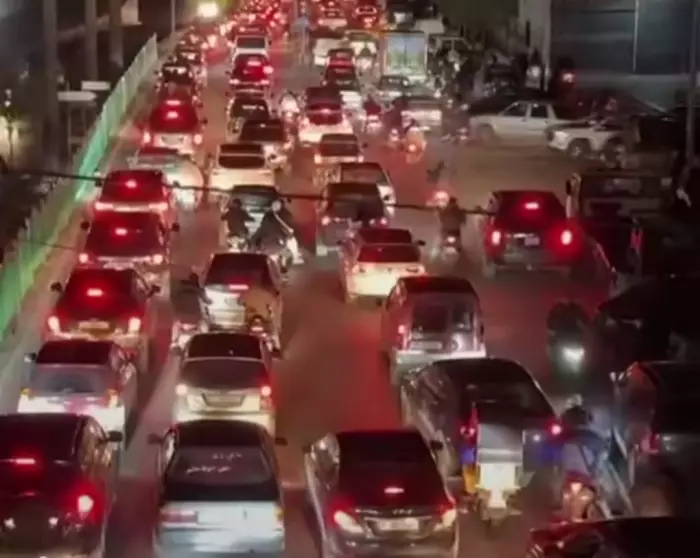 ليلة نار في الضاحية الجنوبية نزوح جماعي تحت وقع الصواريخ المتبادلة