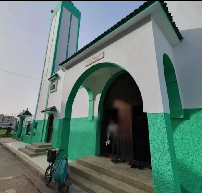 فوضى داخل مسجد بالقصر الكبير والسبب غريب!