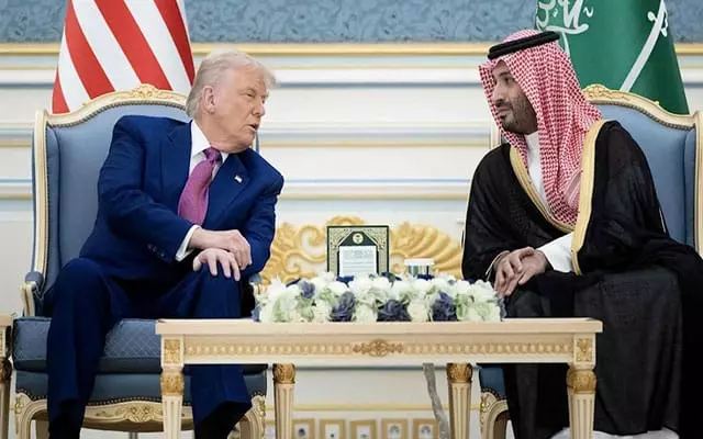 ترامب يعود إلى الرياض: زيارة نارية تفتح أبواب التحالفات وتعيد تشكيل خارطة المصالح