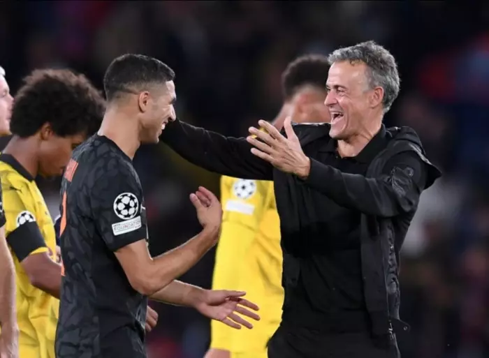 إنريكي ينبهر بأداء حكيمي ويصفه باللاعب المثالي