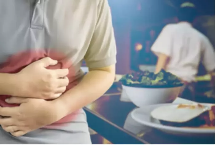  القصة الكاملة لتسمم ديبلوماسي أجنبي جراء تناوله وجبتين بمطعمين مختلفين بالقنيطرة ، هذه آخر تطورات الفضيحة .