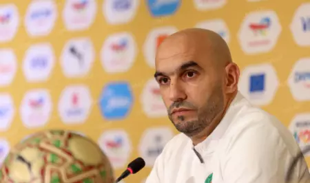 الركراكي يطلب دعم الجمهور المغربي ويؤكد نحن على بعد مباراة واحدة من دخول التاريخ