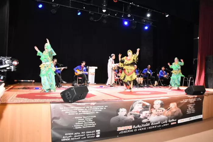 احتضن مسرح المنصور بالرباط، نهاية الاسبوع، سهرة فنية كبيرة، احتفاليا بالسنة الأمازيغية الجديدة 2976