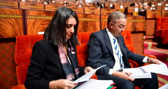 ميزانية المغرب تنزف في منتصف 2025 عجز بـ 24,8 مليار درهم رغم القروض… والضغط الضريبي يتصاعد