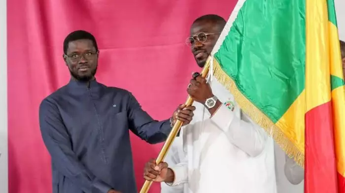 فاي يشحن “أسود التيرانغا” من القصر الرئاسي:عودوا من المغرب بالنجمة الثانية