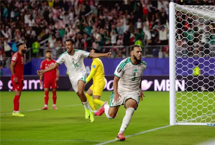 فوز بطعم الهزيمة وهكذا أجل المنتخب الجزائري تأهله للدور الثاني من أطوار كأس العالم 2026 