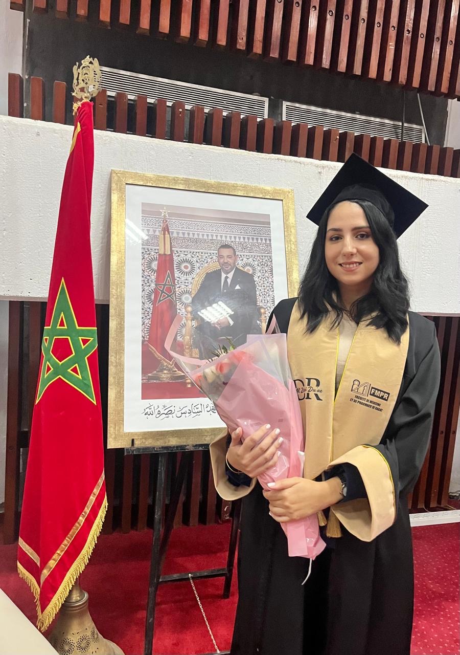 نجاح علمي مميز : طالبة 